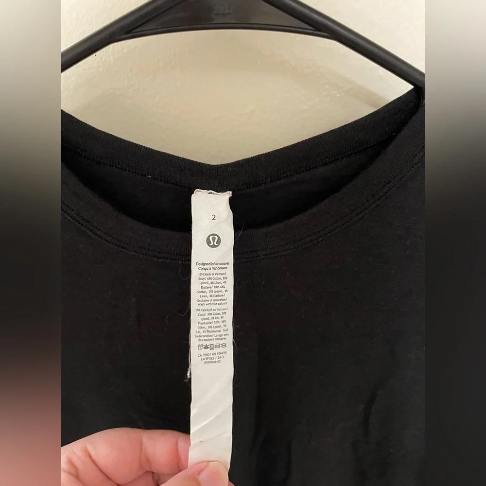 ✨Women’s Lululemon Classic Fit Cotten Blend Long Sleeve Size 2 - Picture 5 of 8